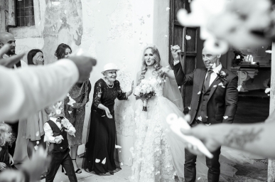 vestuvine suknele baznycioje, nuotakos suknele baznytinei santuokai, apranga vestuves baznycioje