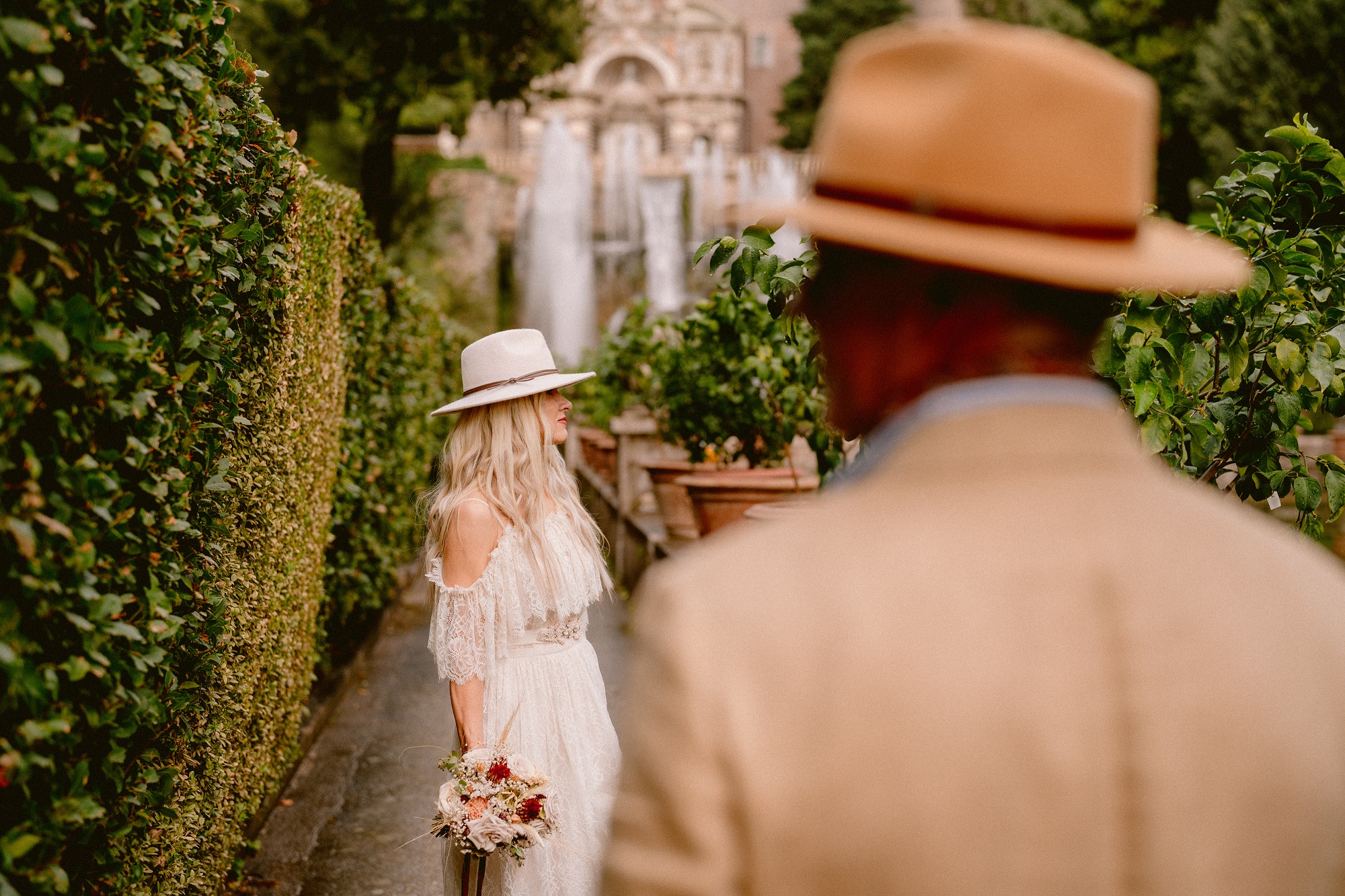 Retro stiliaus vestuvės Renesanso parke